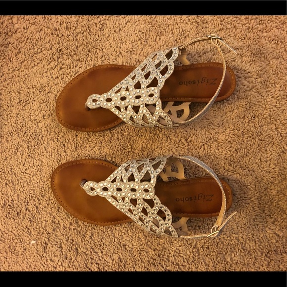Sandals - Picture 1 of 2